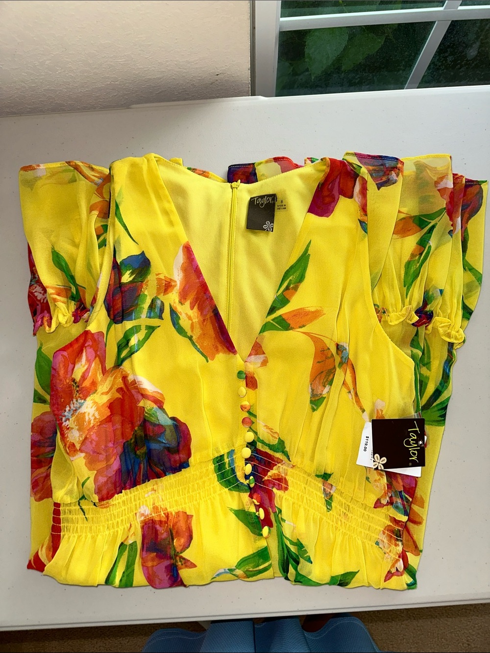 NWT Taylor Yellow Floral V-Neck Midi Dress Size 8 - Picture 13 of 14